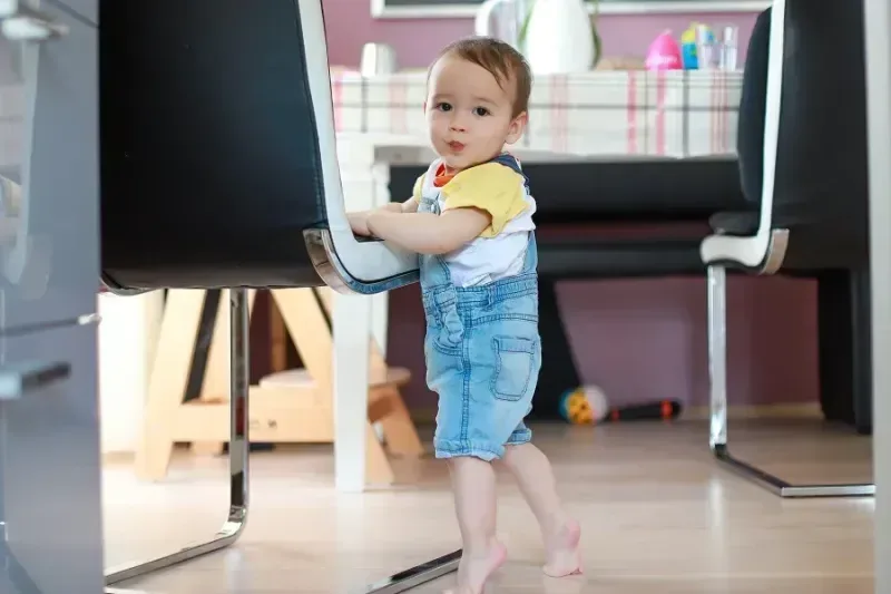 ¿Caminar de puntillas es un signo de autismo en los niños pequeños?