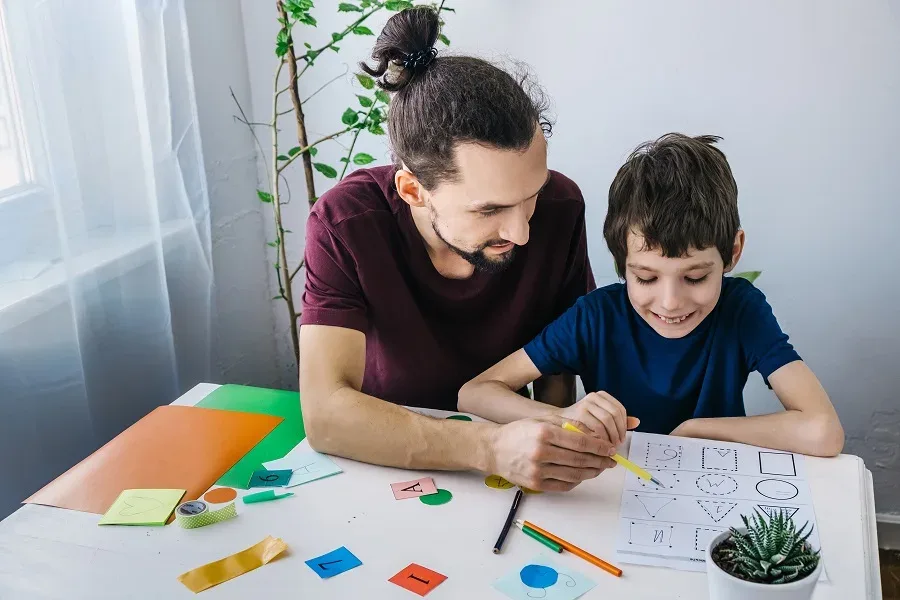 Mi hijo tiene autismo de nivel 2: ¿qué debo saber?