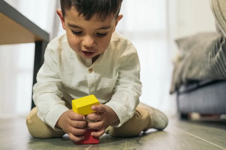 Su guía para el autismo de nivel 3: síntomas, apoyo e intervención